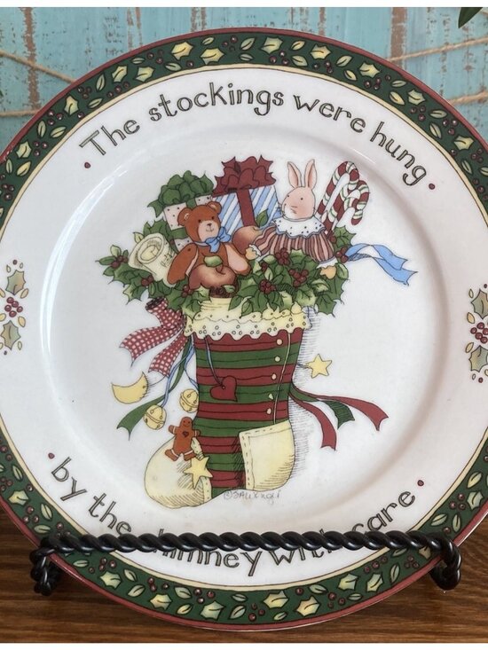 Portmeirion Susan Winget "A Christmas Story Stockings Were Hung Dessert Plate - Picture 1 of 6